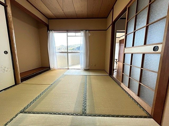 和室 6畳の和室があります。癒しの空間です。