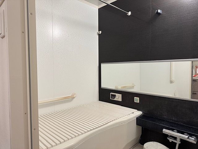 浴室 ※家具消し加工しています。