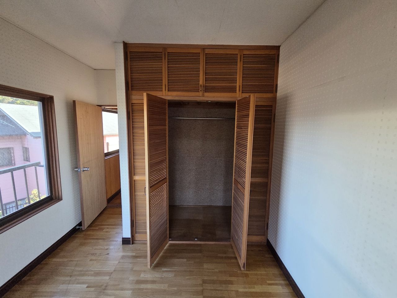 収納 大容量の収納があります。室内を広く使えます。