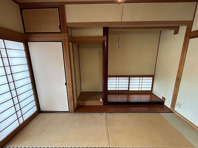 和室 床の間があります。趣があります。