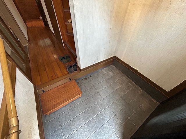 玄関 お好きな玄関収納を置くことができます。